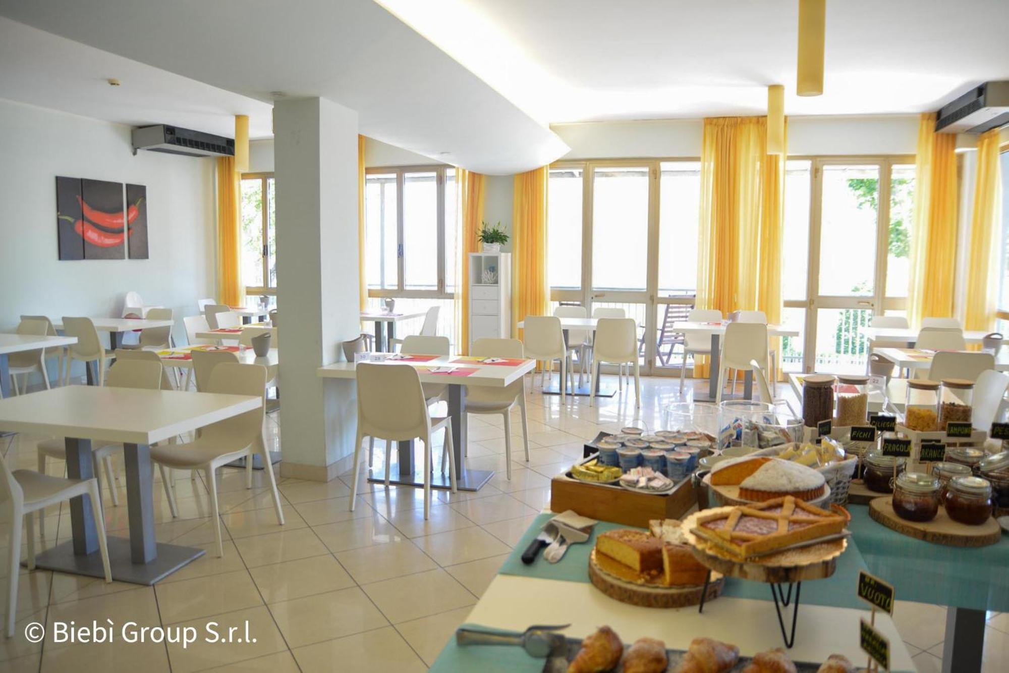 Hotel Giorg - Waterpark Included 리미니 외부 사진