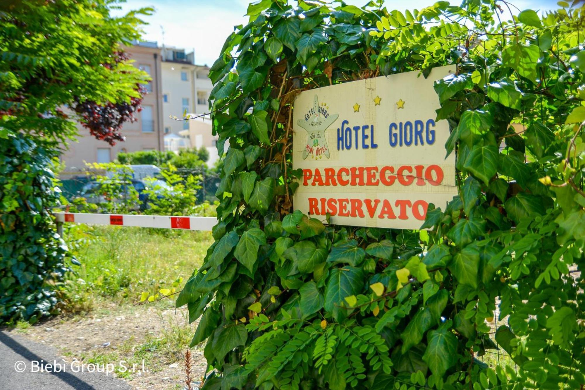 Hotel Giorg - Waterpark Included 리미니 외부 사진