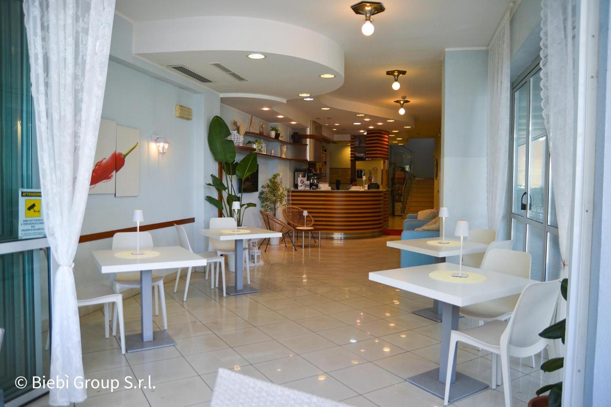 Hotel Giorg - Waterpark Included 리미니 외부 사진