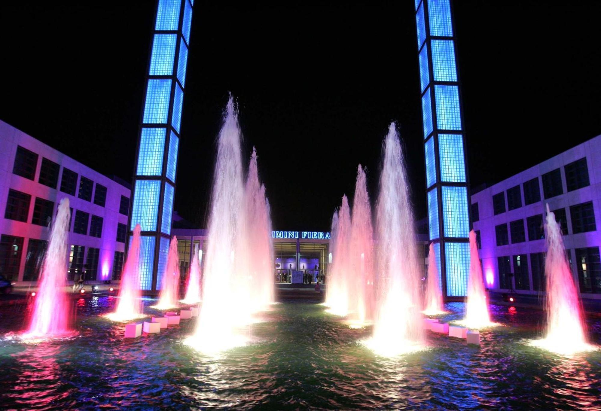 Hotel Giorg - Waterpark Included 리미니 외부 사진